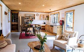 Parohe Island Retreat